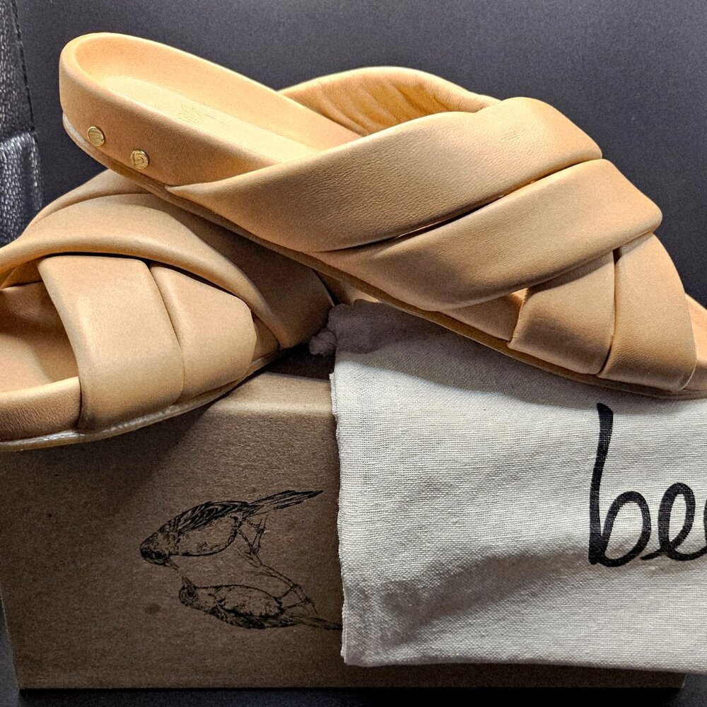 BEEK Merlin Leather Slides, Women’s Size 9, Color Beach,  Brand New in Box - Picture 2 of 6